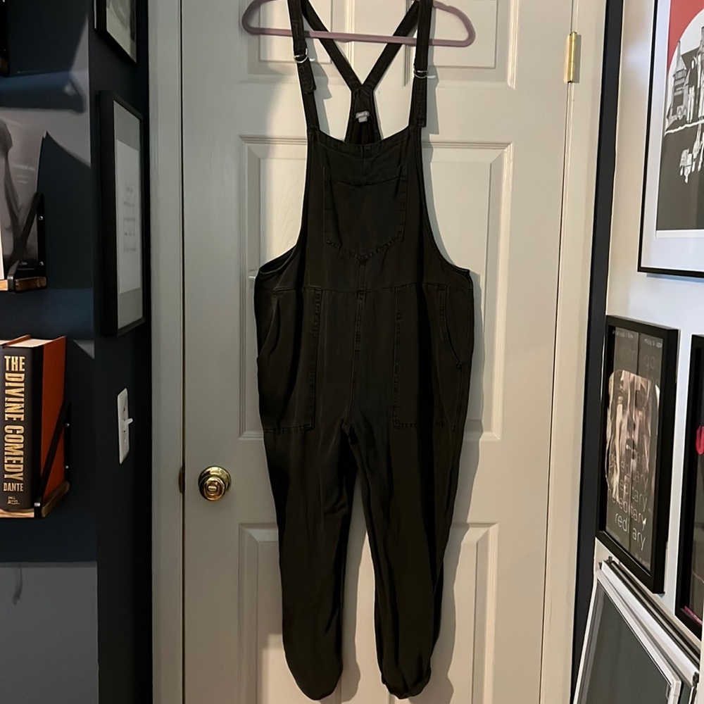 Gray linen overalls in a size large.